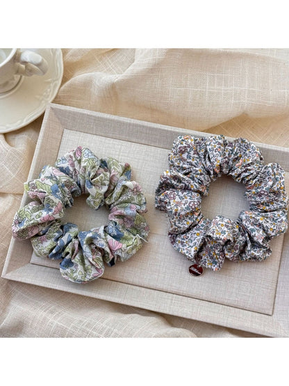 Gifty - Vintage French Floral Scrunchie Hair Tie