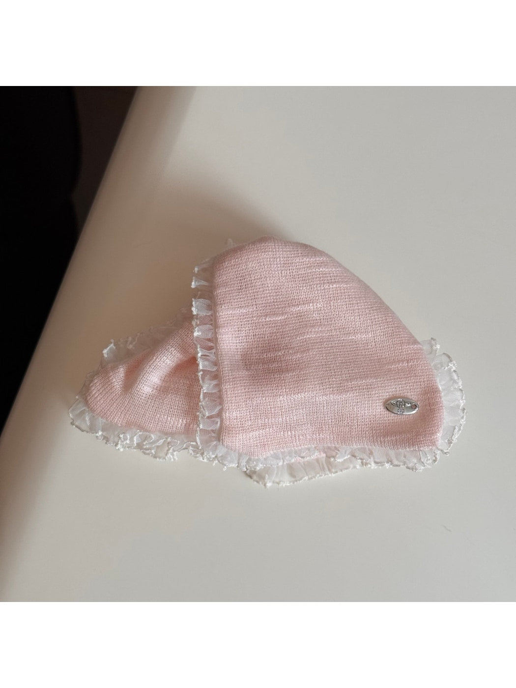 Beau - Sweet Style Triangle Ruffle Edge Claw Clip