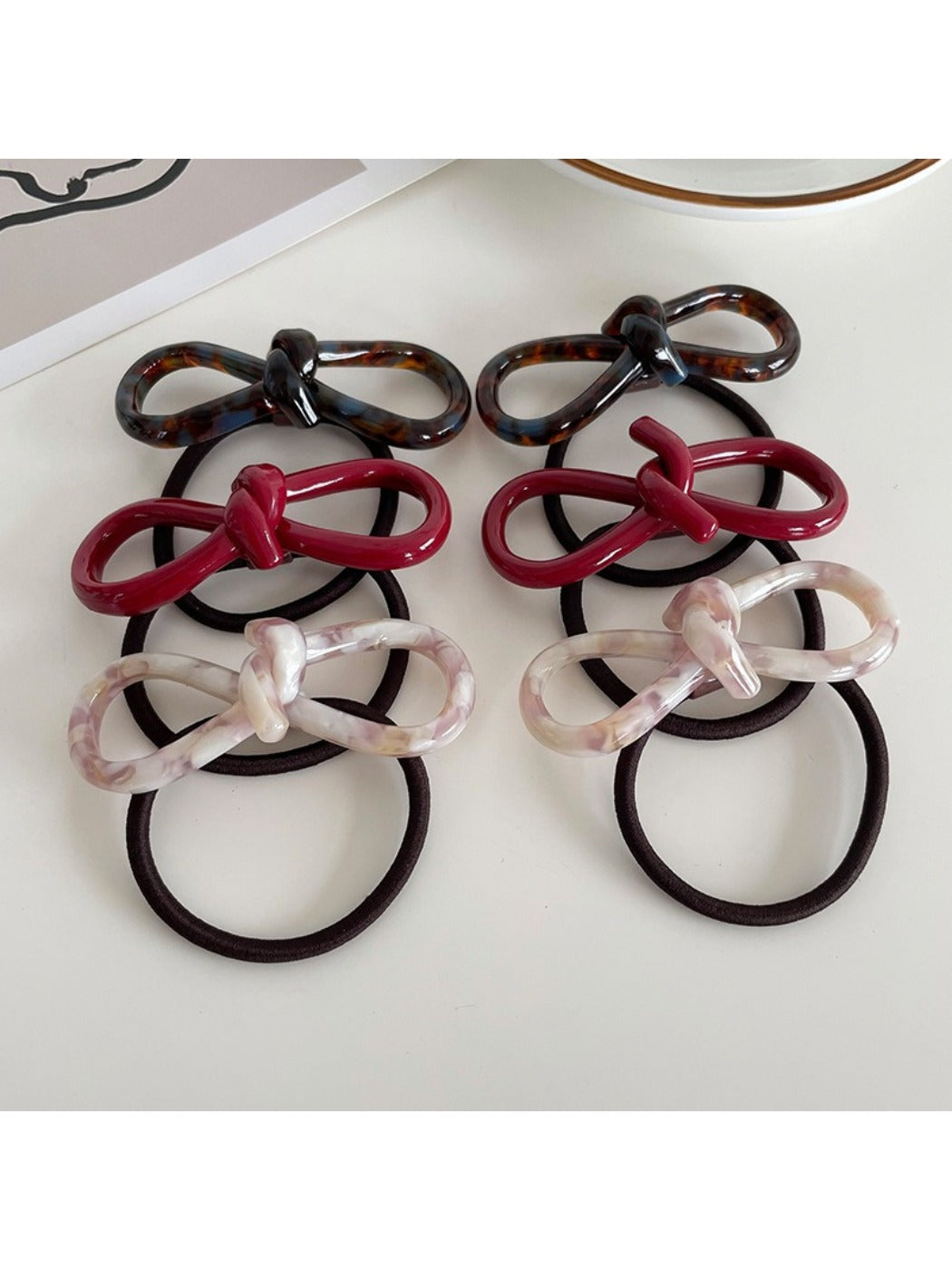 Gifty - Stylish Acetate Bow Hair Tie