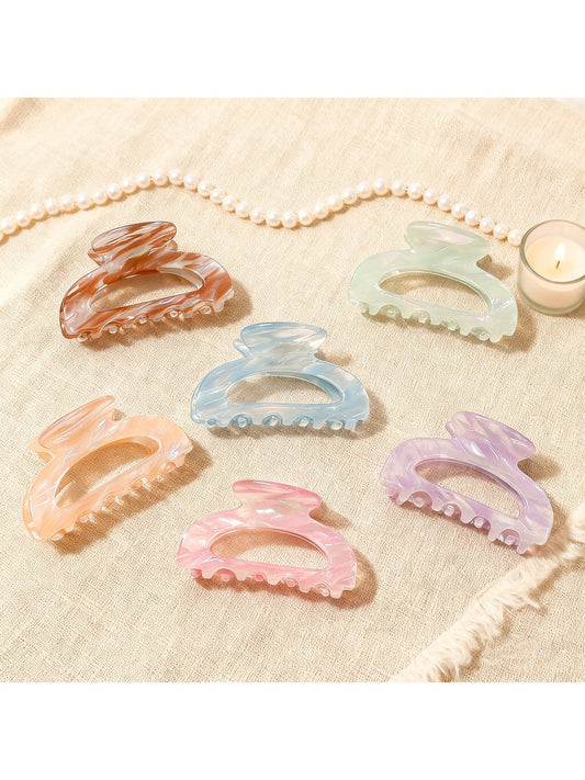 Beau - Dainty Half Moon Hair Claw Clip