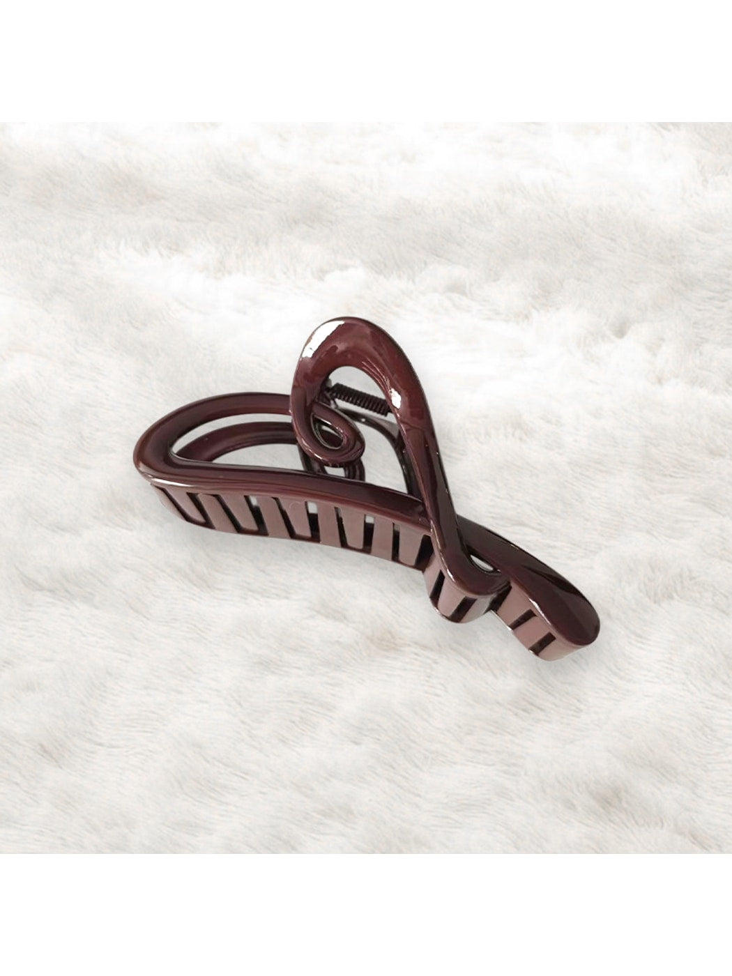 Beau - Minimal Heart Design Square Plastic Claw Clip