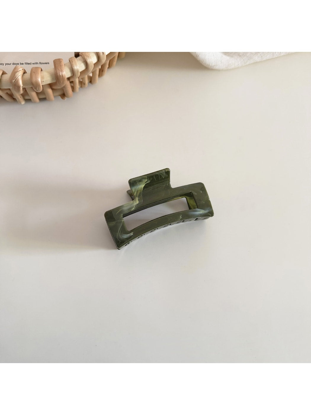 Beau - Minimal Geometric Hair Styling Claw Clip