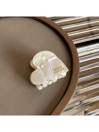 Beau - Minimalist Heart Shaped Acetate Hair Clip