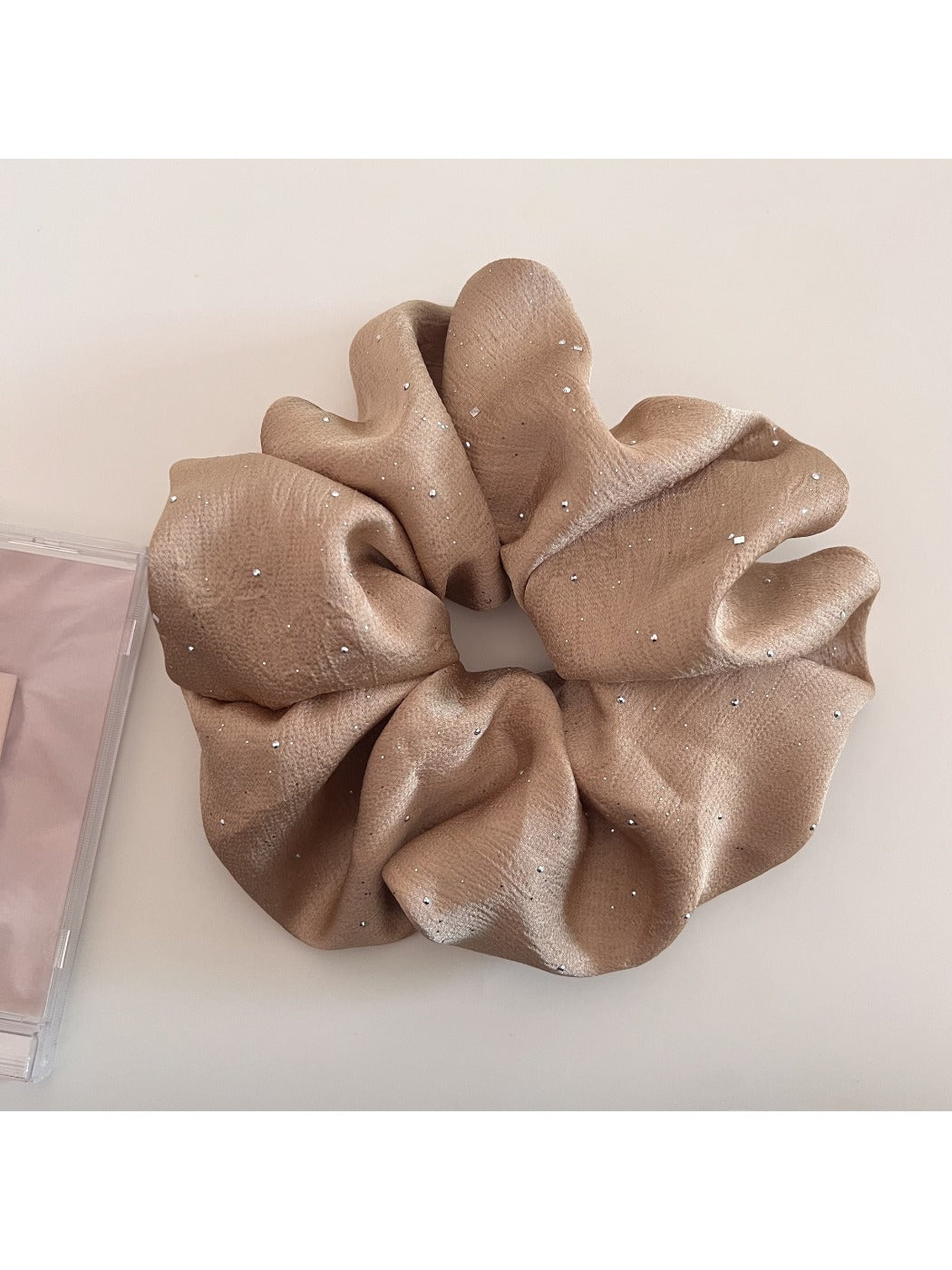 Gifty - Versatile Solid Color Satin Scrunchie