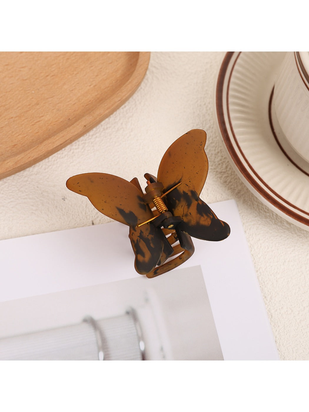 Beau - Retro Butterfly Shaped Hair Clip