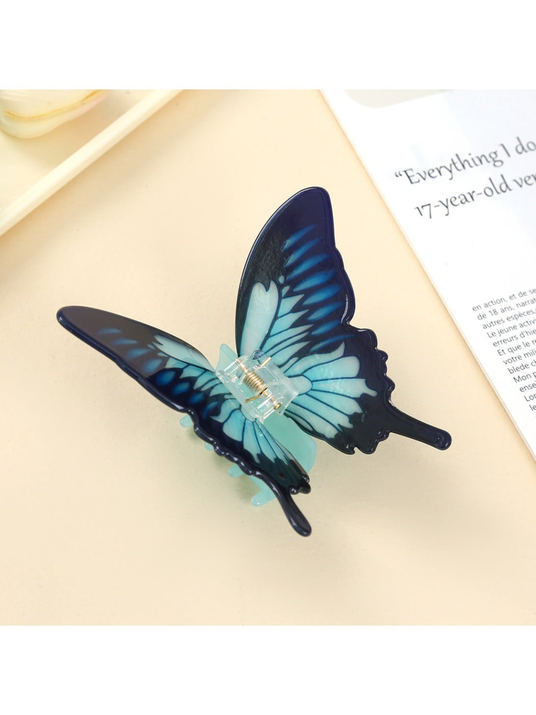 Beau - Vintage Butterfly Hair Claw Clip