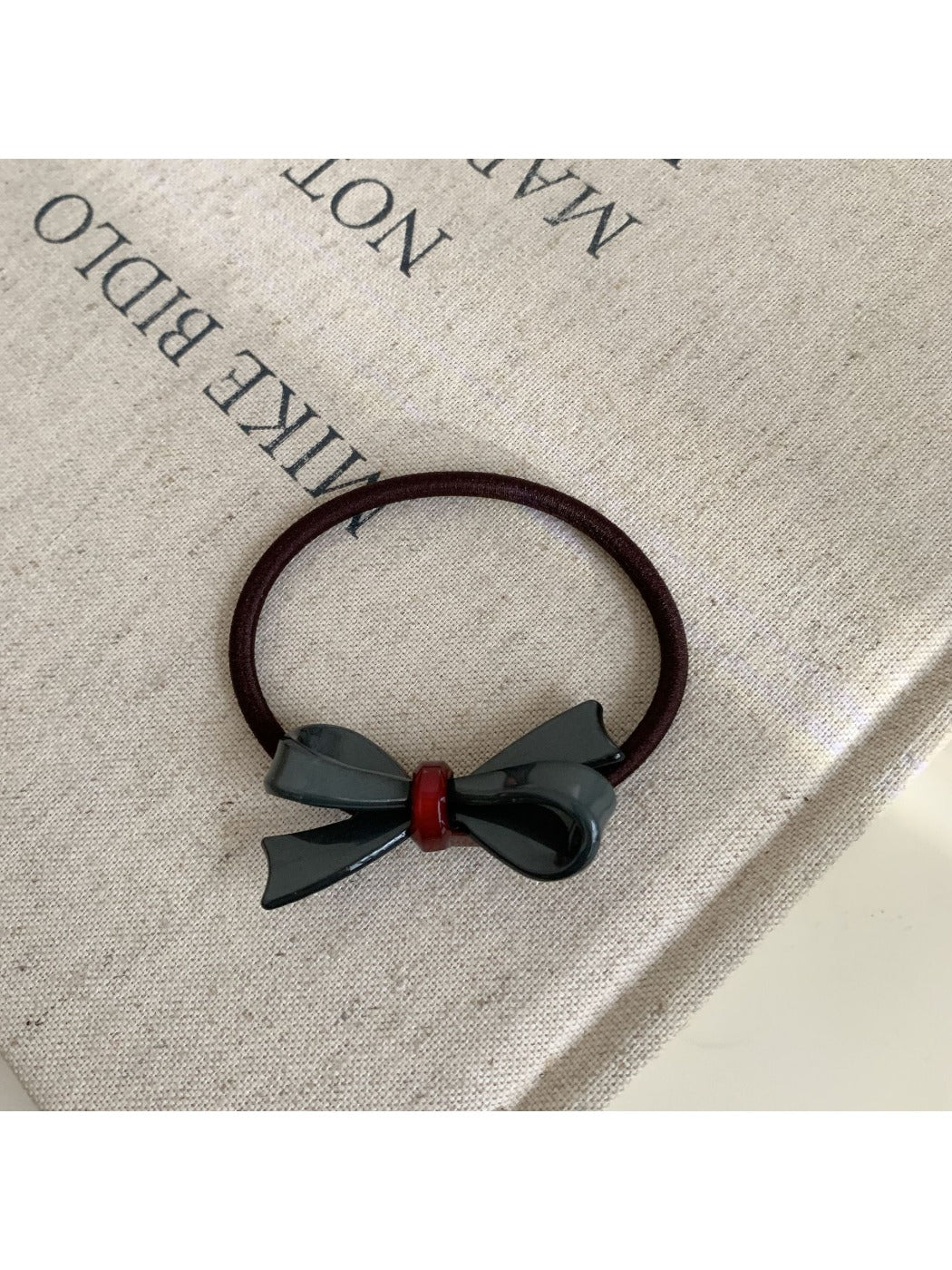 Gifty - Acrylic Bow Hair Tie