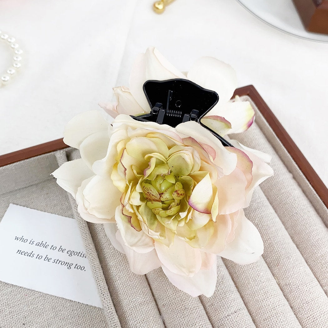 Beau - Elegant Vacation Style Flower Design Claw Clip