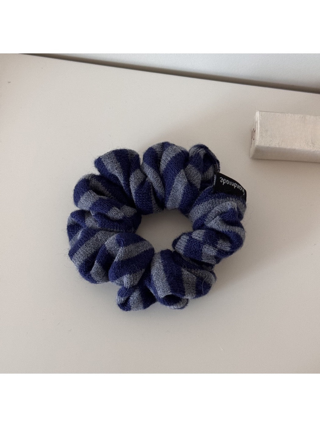 Gifty - Striped Knit Hair Scrunchie