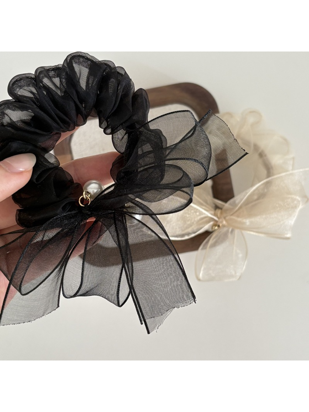 Gifty - Polyester Bow Detail Simple Hair Tie