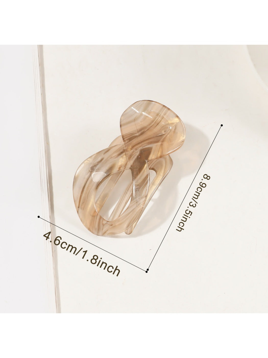 Beau - Vintage Criss Cross Hair Claw Clip
