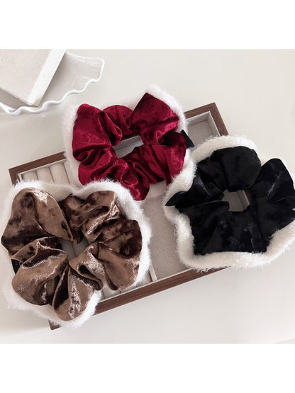 Gifty - Plush Trim Velvet Hair Ties