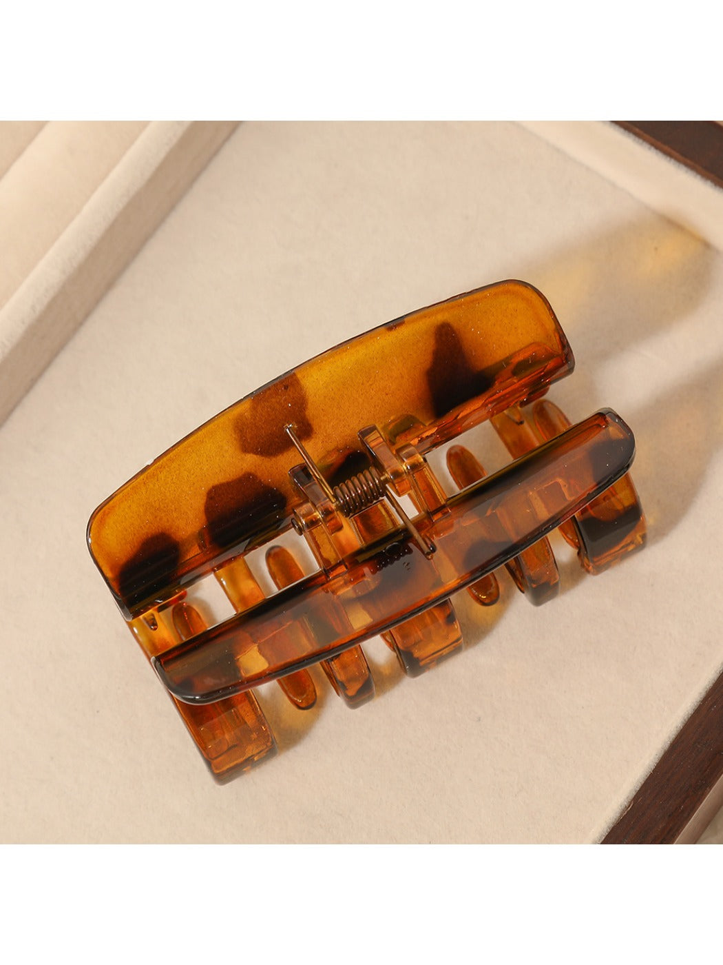 Beau - Clear Rectangle Claw Clip