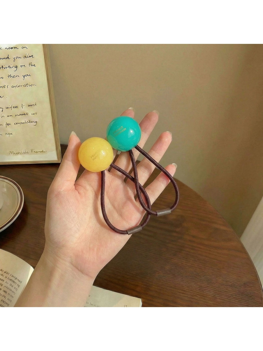 Gifty - Polished Round Accent Elastic Ponytail Hair Tie