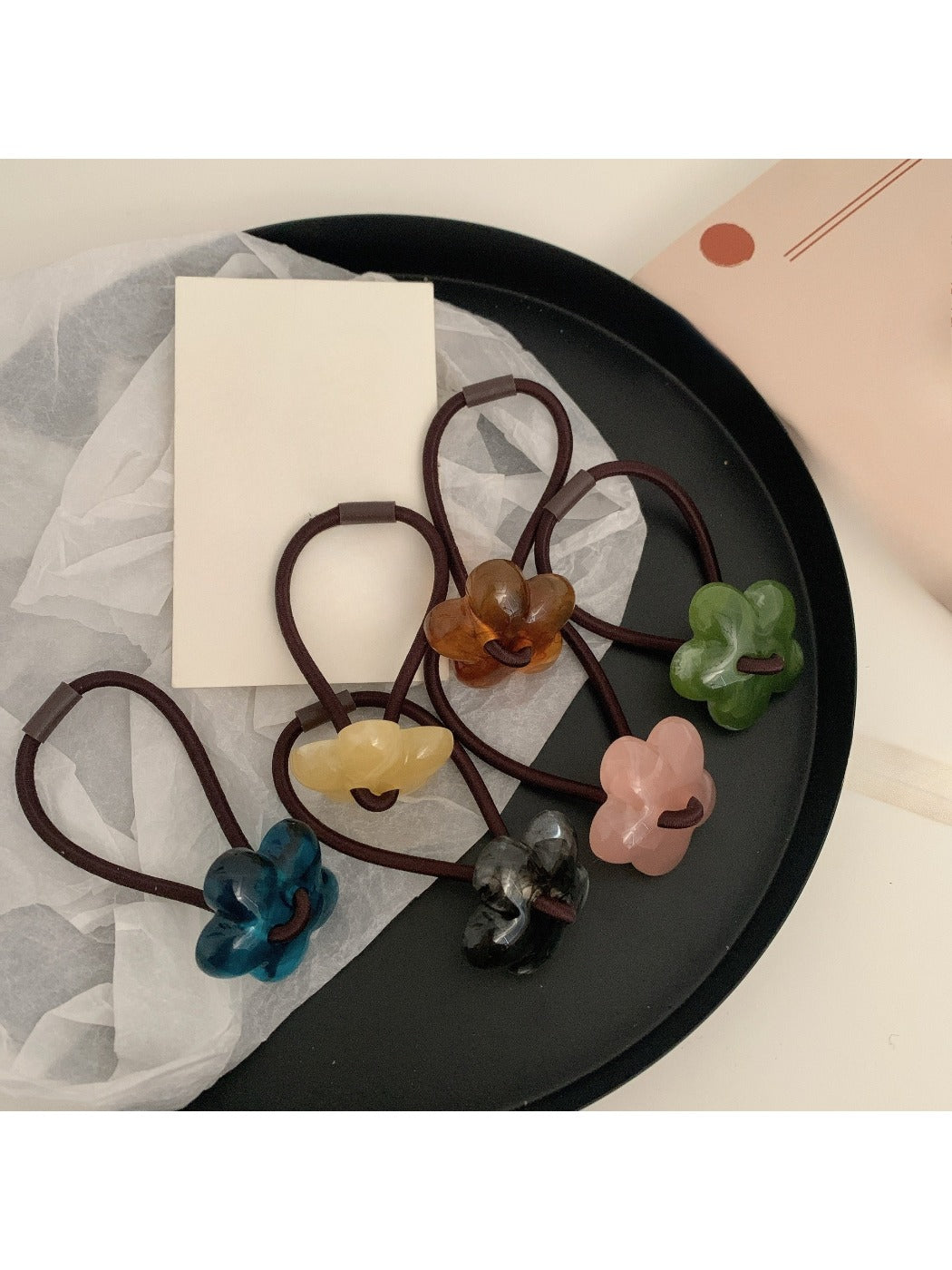 Gifty - Pretty Floral Pattern Hair Tie