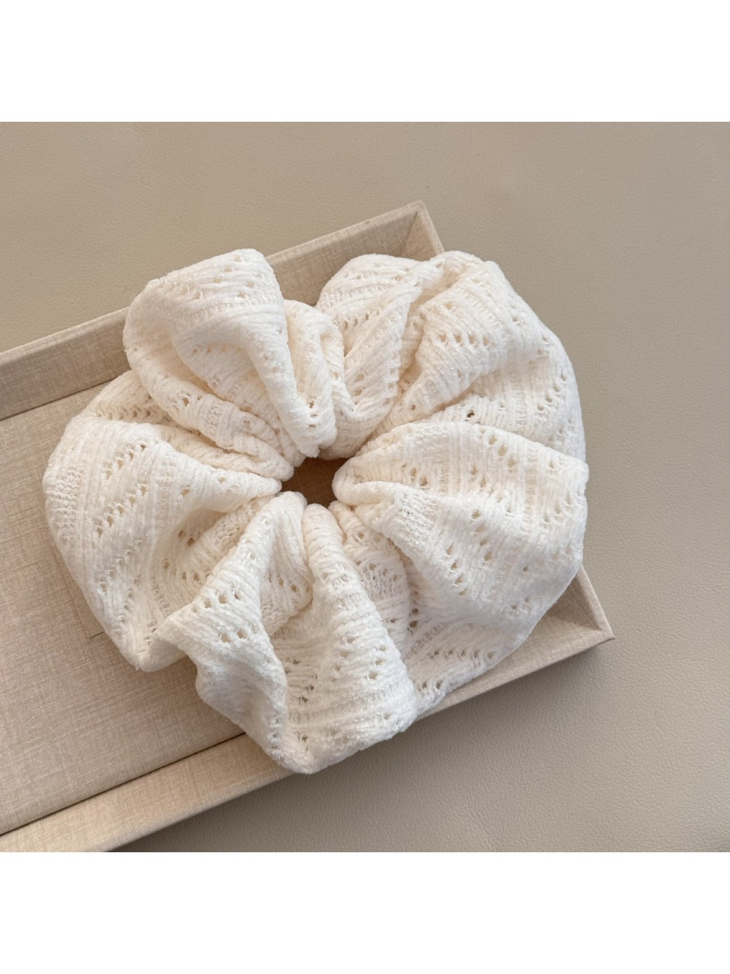 Gifty - Elegant Knitted Hair Scrunchie