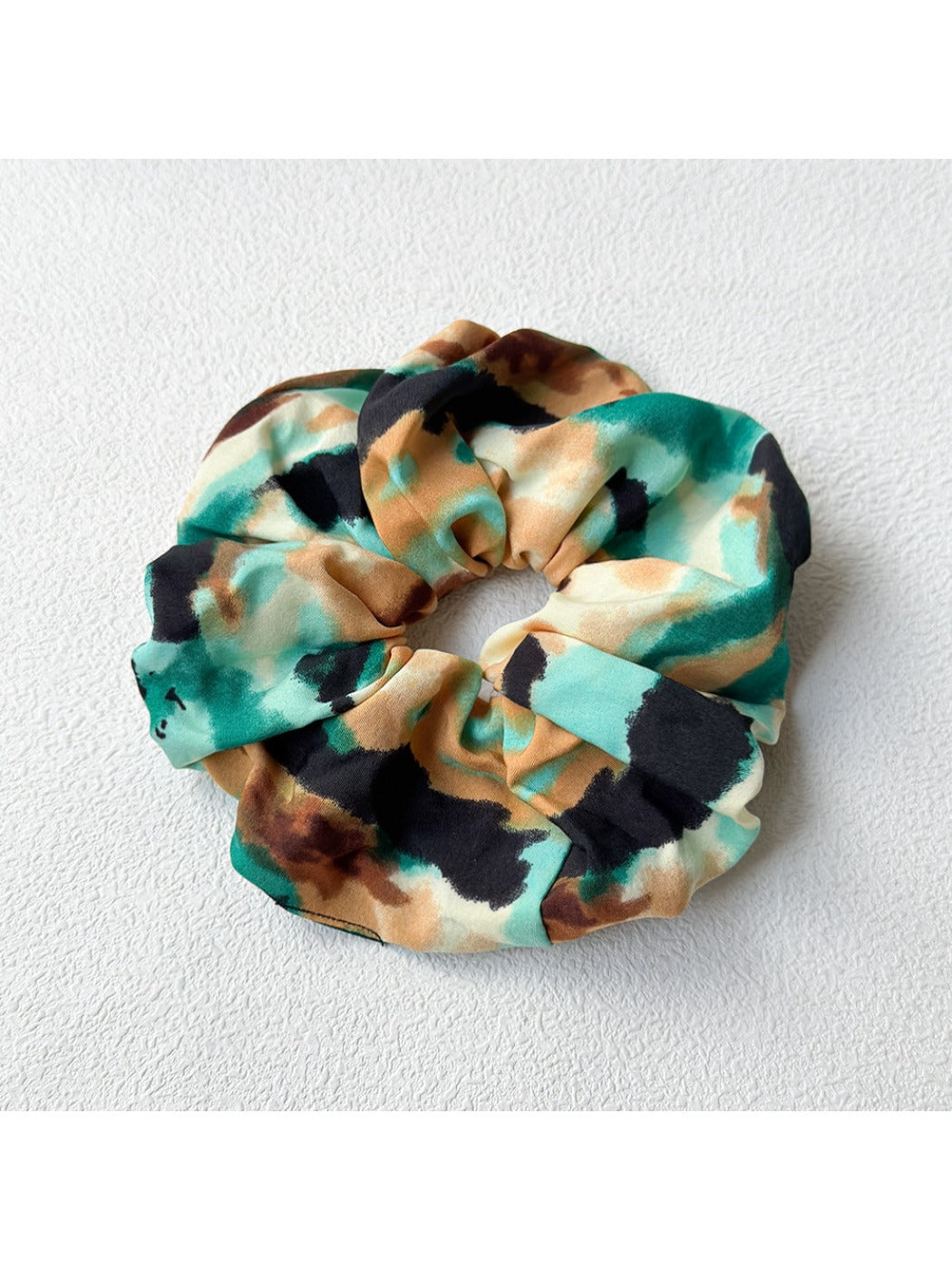 Gifty - Stylish Vintage Vacation Style Print Scrunchie