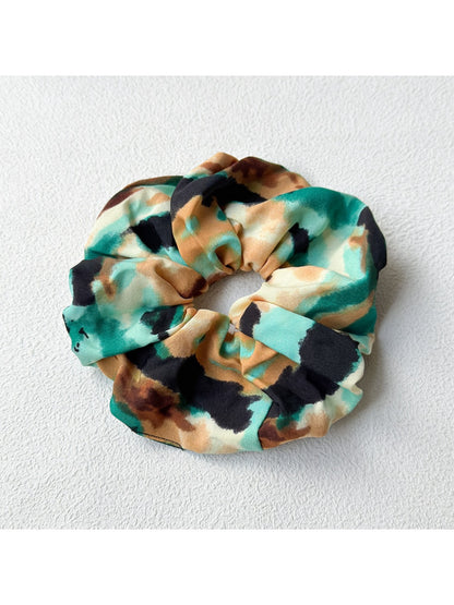 Gifty - Stylish Vintage Vacation Style Print Scrunchie