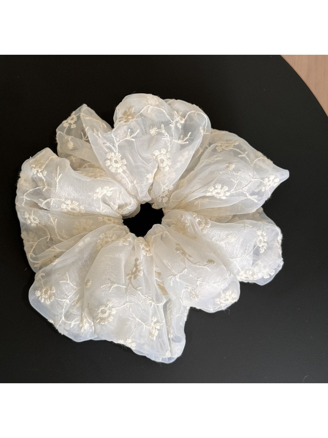 Gifty - Simple Style Embroidered Polyester Scrunchie