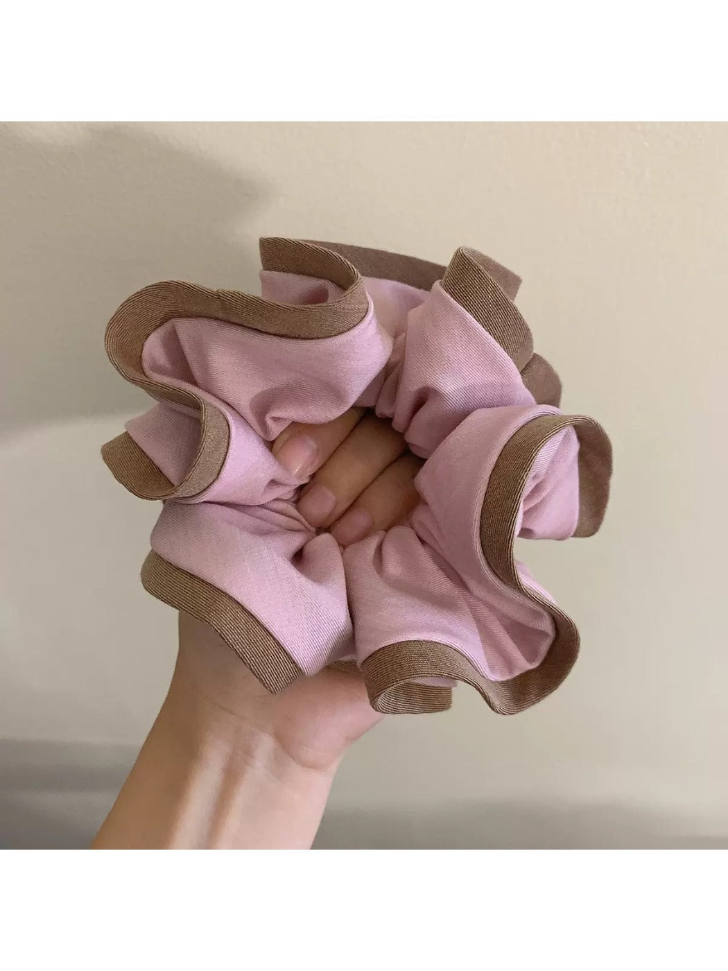 Gifty - Color-Blocked Voluminous Scrunchie