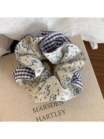 Gifty - Forest Grid Floral Hair Loop