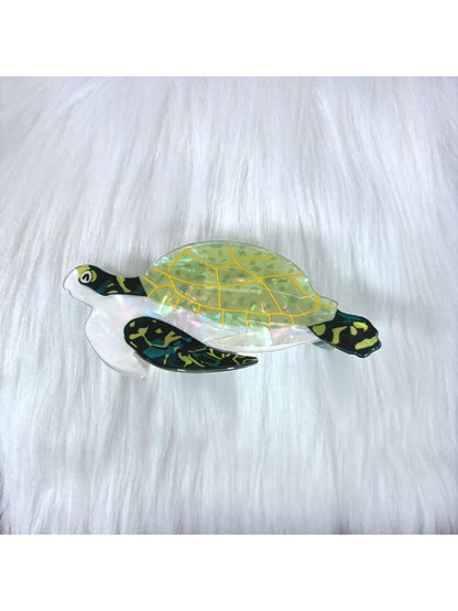 Beau - Turtle Shaped Hair Claw Clip
