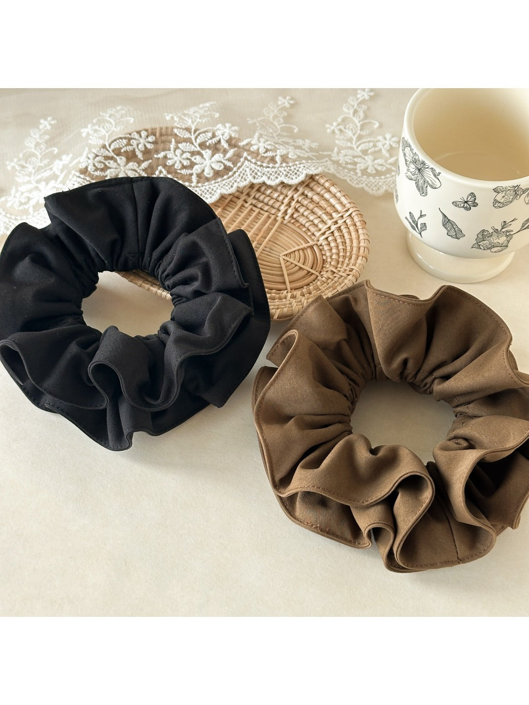 Gifty - Brown Wrinkle Double Scrunchie
