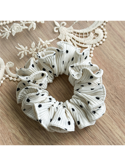 Gifty - Pleated Polka Dot High Stretch Scrunchie