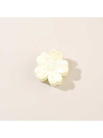 Beau - Minimalist Flower Hair Claw Clip