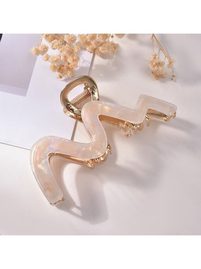 Beau - Elegant Wave Design Claw Clip