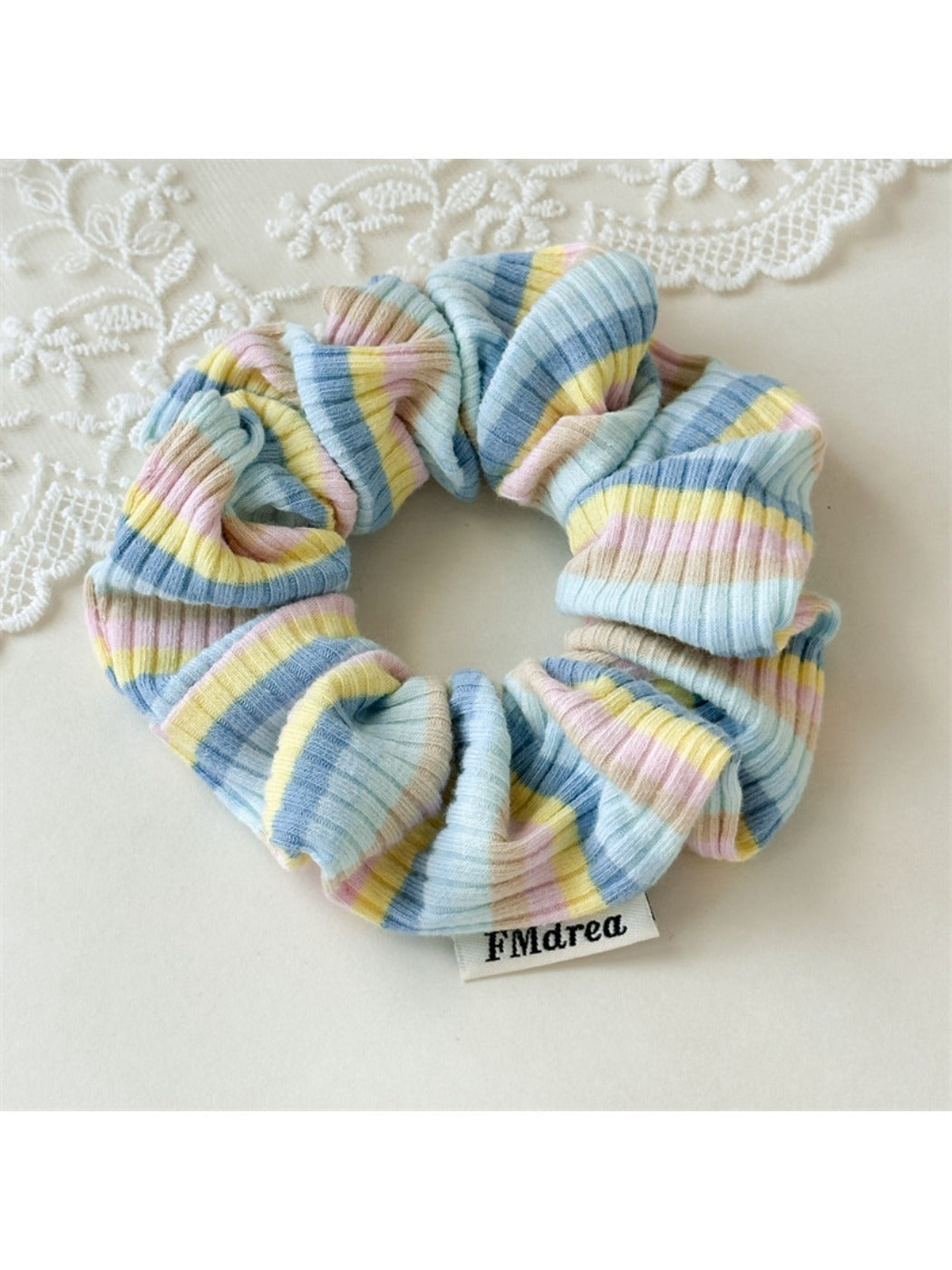 Gifty - Cute Versatile Color Blocking Scrunchie