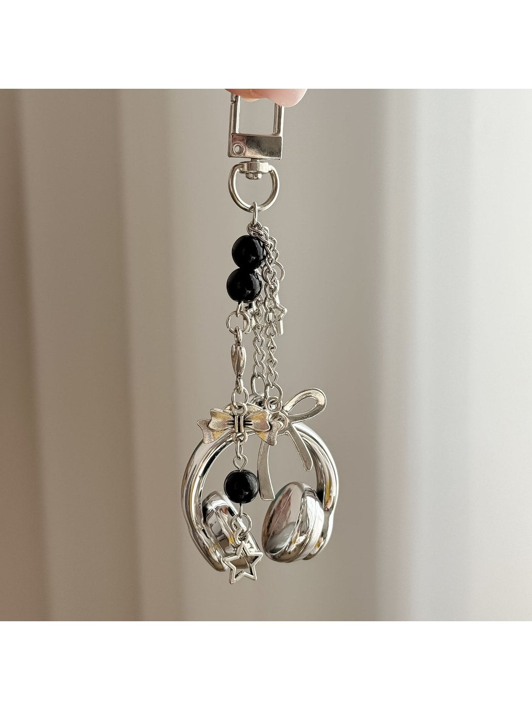 Keypus - Beaded Headphone Charm Alloy Keychain