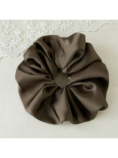 Gifty - Leopard Print Satin Scrunchie