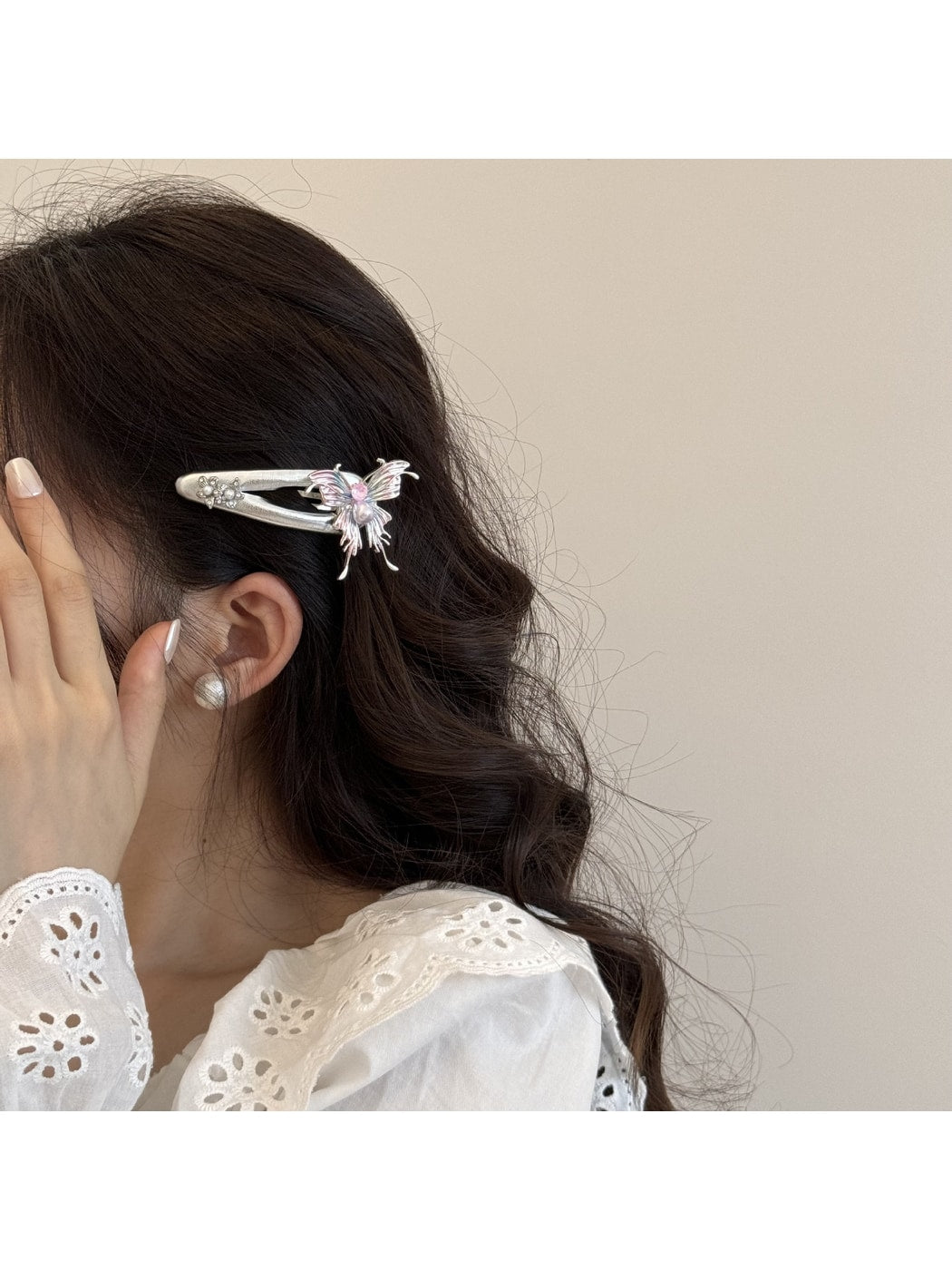 Beau - Decorative Butterfly Accent Hair Clip