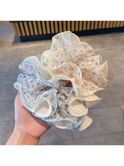 Gifty - Gentle Floral Voluminous Scrunchie
