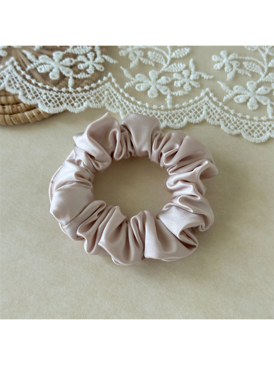 Gifty - Minimal Elastic Solid Color Hair Scrunchie