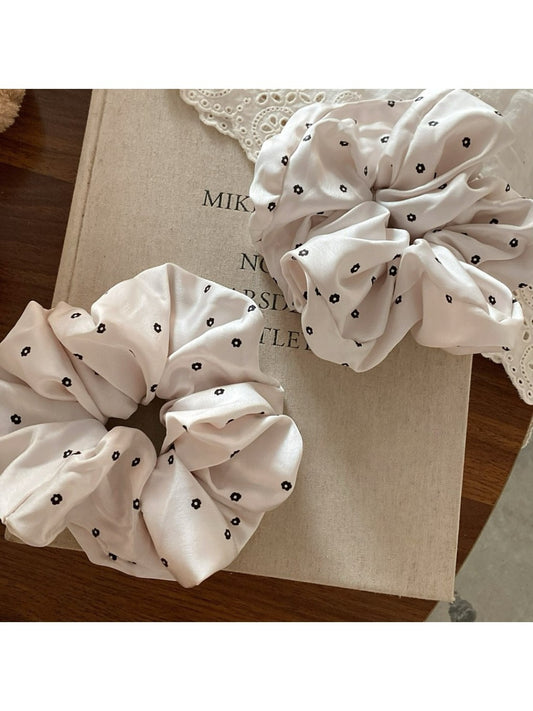 Gifty - Polka Dot Print Scrunchie Hair Ties