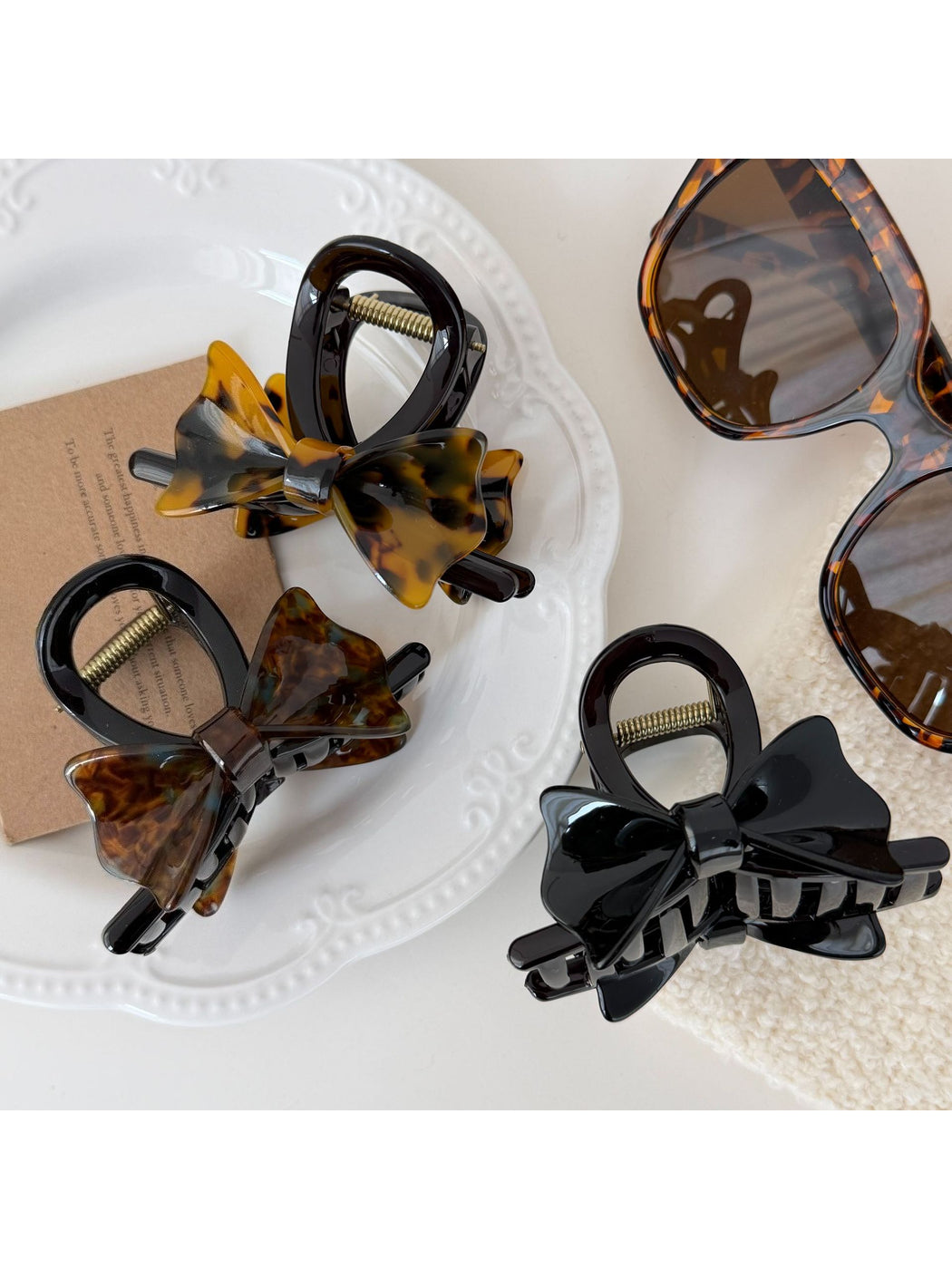 Beau - Glossy Bow Acetate Claw Hair Clip