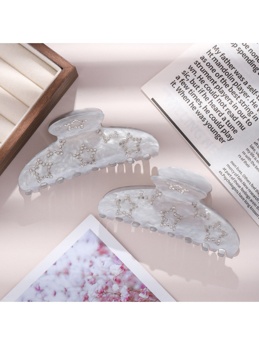 Beau - Chic Rhinestone Hair Clip