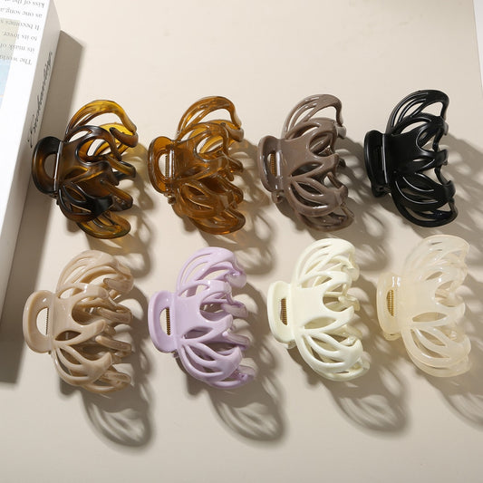Beau - Glossy Openwork Leopard Pattern Claw Clip