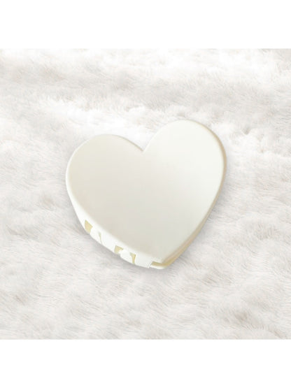 Beau - Matte Heart Shape Plastic Hair Claw Clip