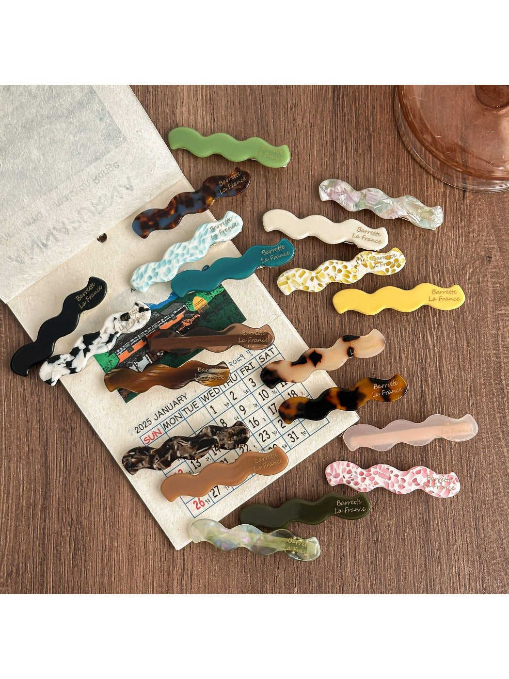 Beau - Vintage Wave-Shaped Hair Clip