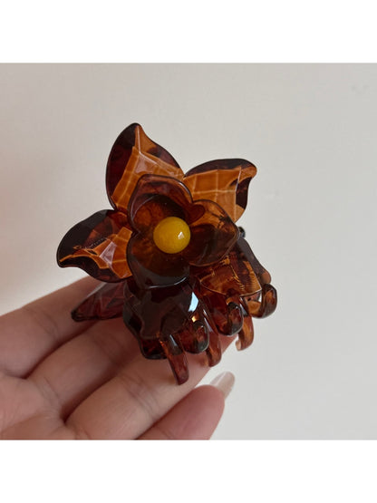 Beau - Sweet Floral Design Plastic Claw Clip