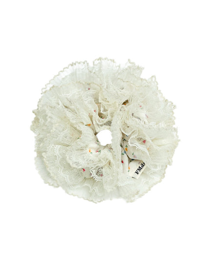 Gifty - Chic Floral Print Ruffled Lace Scrunchie