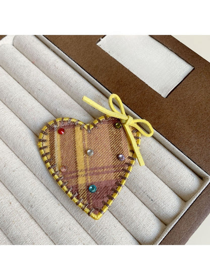 Beau - Plaid Bow Heart-Shaped Hair Clip