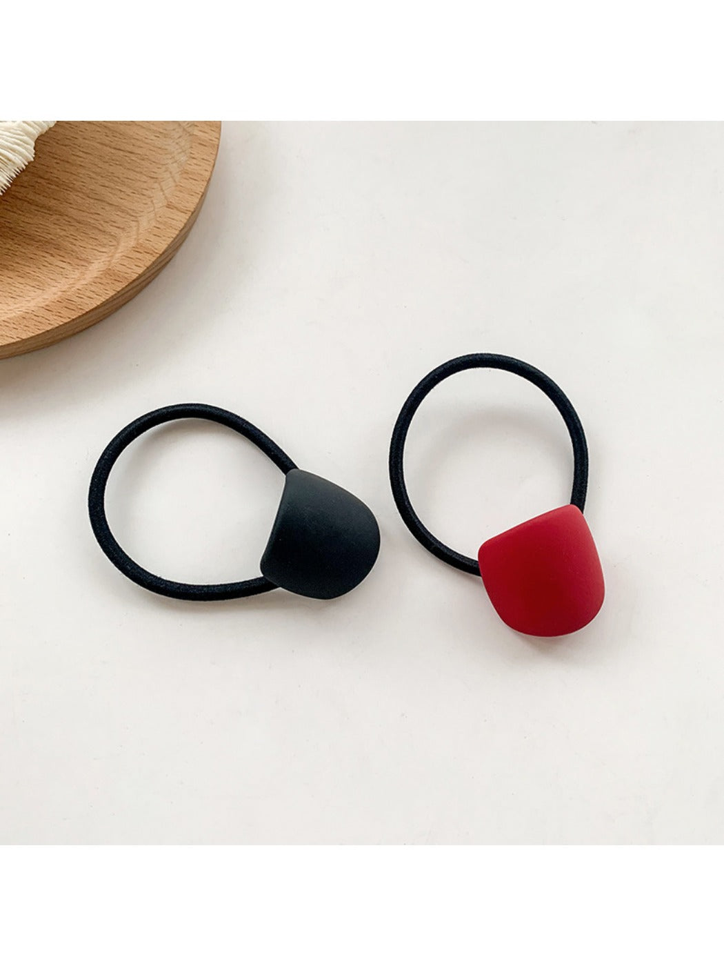 Gifty - Solid Color Curved Hair Tie