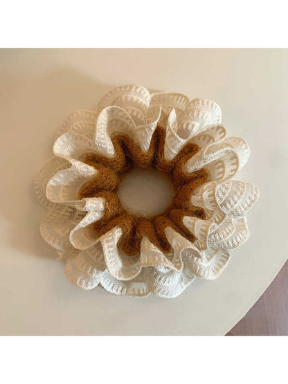 Gifty - Knitted Lace Hair Scrunchie