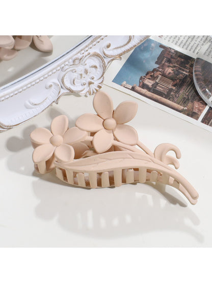 Beau - Matte Flower Design Plastic Alloy Claw Clip