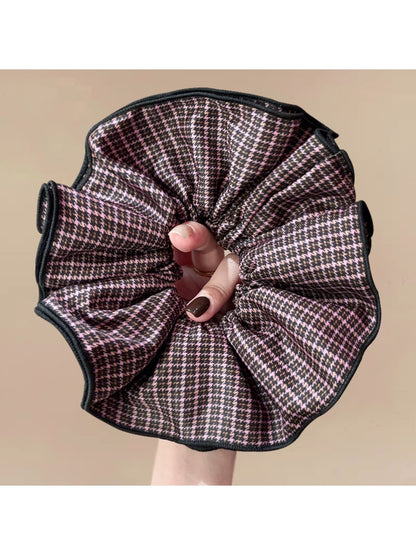 Gifty - Grace Plaid Scrunchie Hair Tie