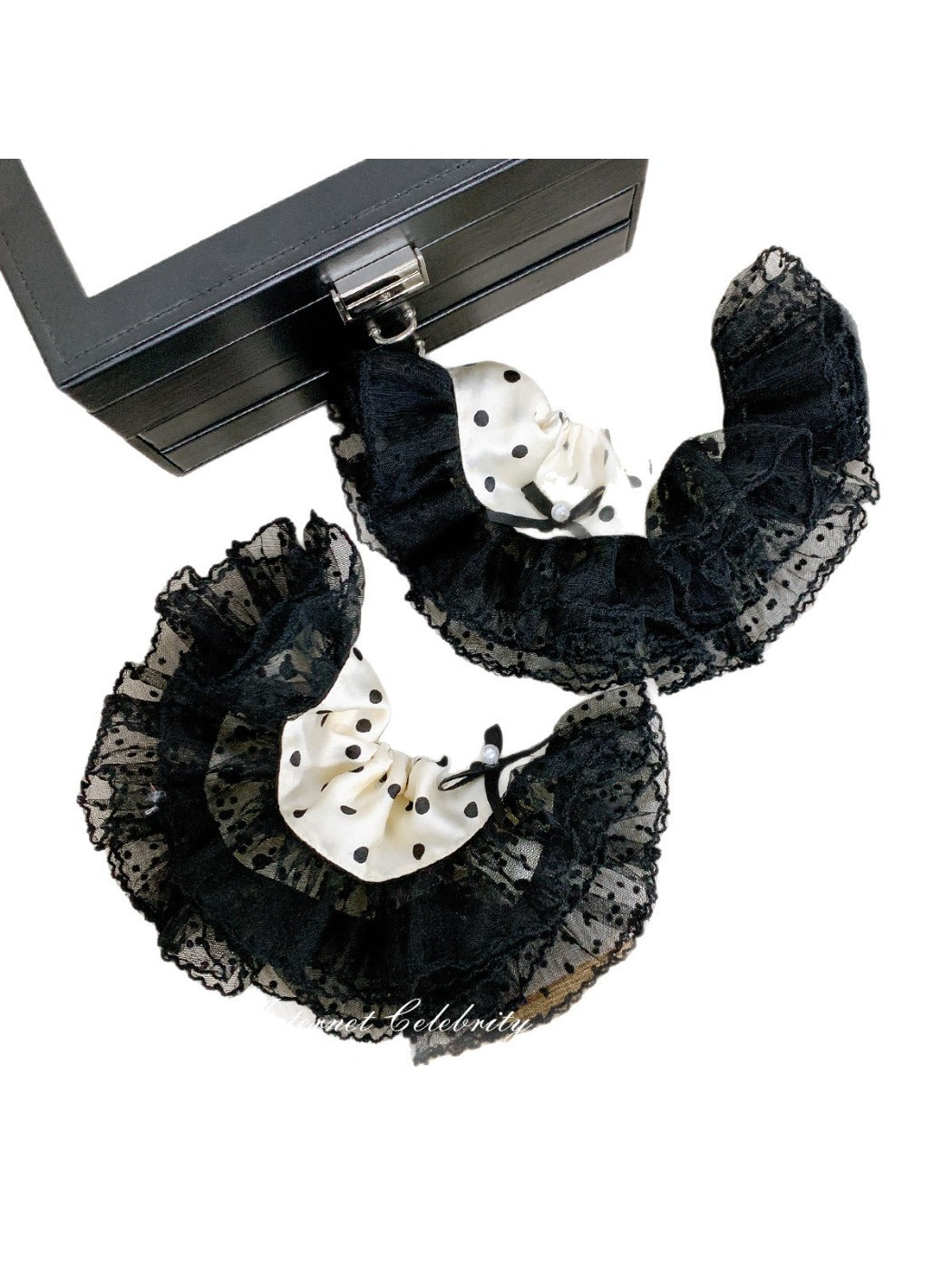 Gifty - Bowknot Wave Point Lace Hair Circle